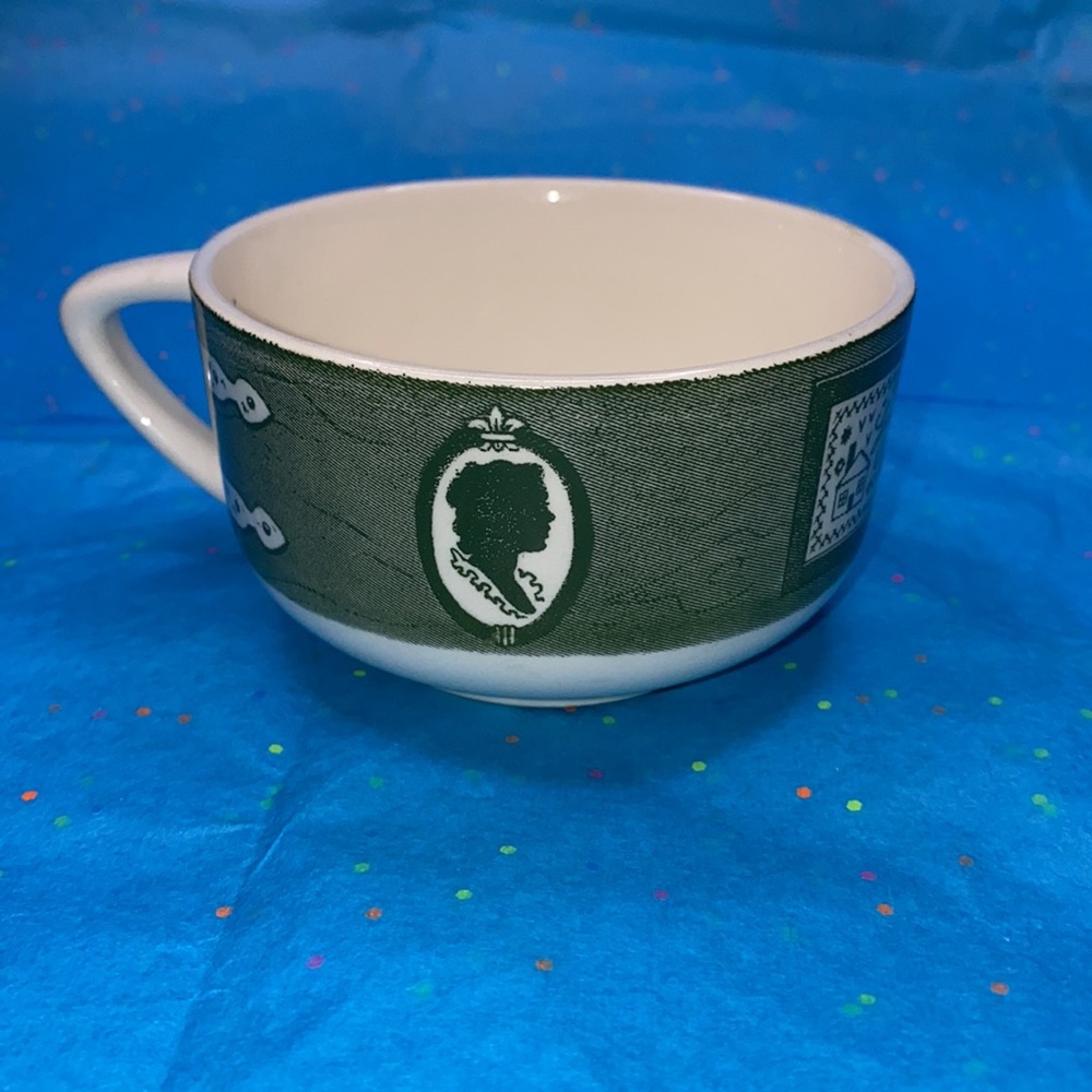 COLONIAL HOMESTEAD by ROYAL Coffee / Tea Cup Made in U S A‎